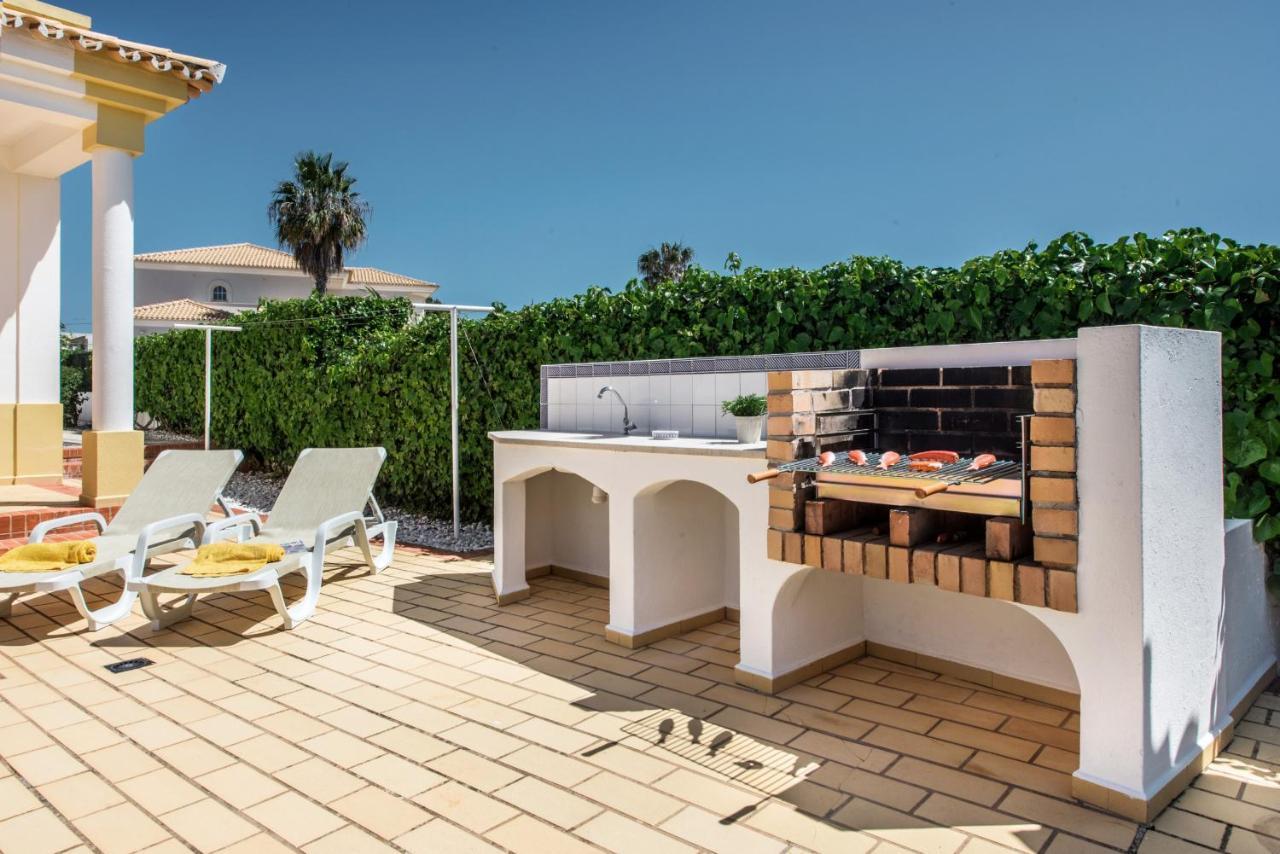Villa Candeias 6 *